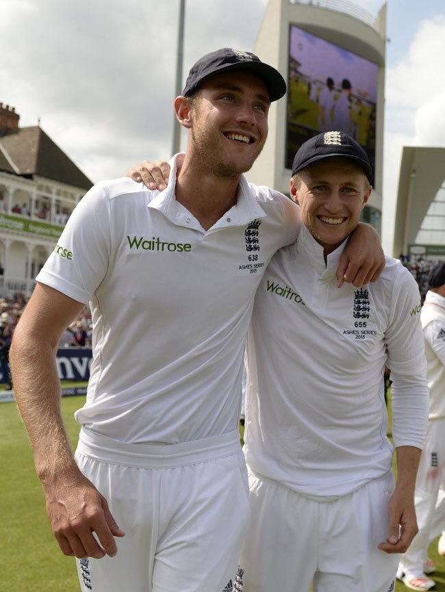 इंग्लैंड द्वारा एशेज सीरीज में कंगारुओं पर फतह की चुनिंदा तस्वीरें