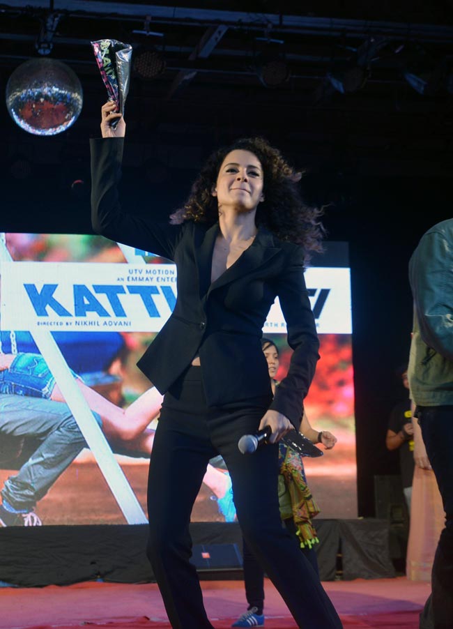 उमंग फेस्टिवल में फैंस से मिले कंगना और इमरान