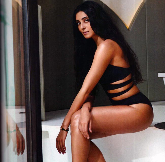 परनिया कुरैशी का बोल्ड फोटोशूट देख उड़ जाएंगे होश