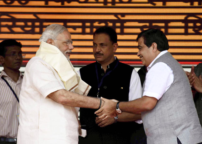 बिहार चुनाव में मोदी ने झोंकी पूरी ताकत, देखें तस्वीरें