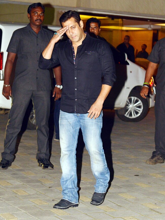 अर्पिता ने खान परिवार और करीबी दोस्तों के साथ मनाया जन्मदिन