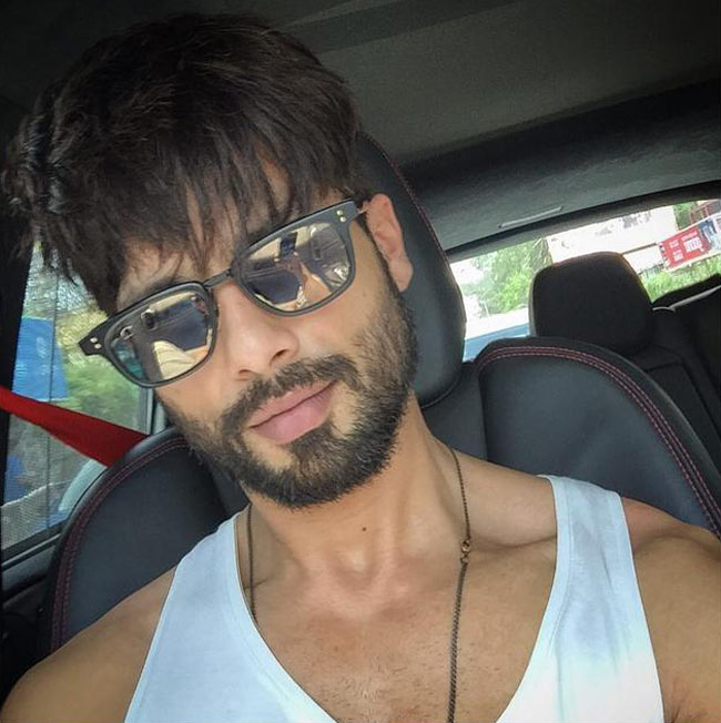 इंस्टाग्राम पर सितारों ने शेयर की अपनी मस्तियां