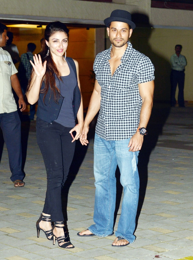 अर्पिता ने खान परिवार और करीबी दोस्तों के साथ मनाया जन्मदिन