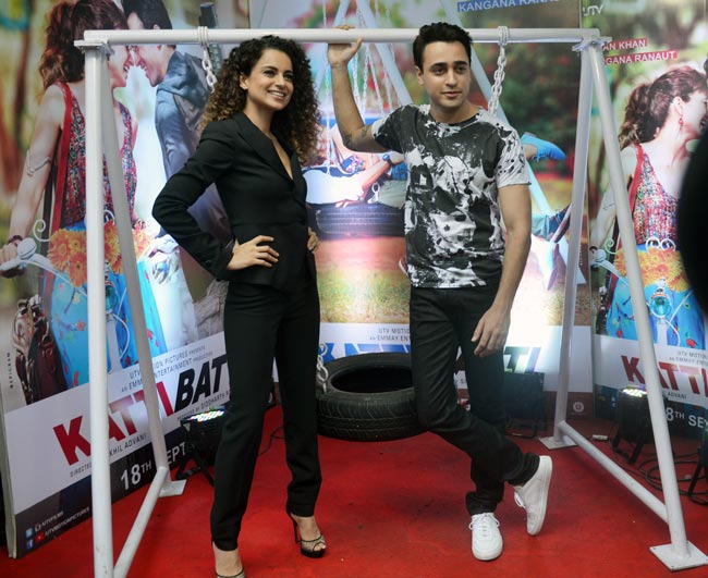 उमंग फेस्टिवल में फैंस से मिले कंगना और इमरान