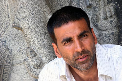 ये हैं सीधे सादे अक्षय अक्षय....Happy b'day