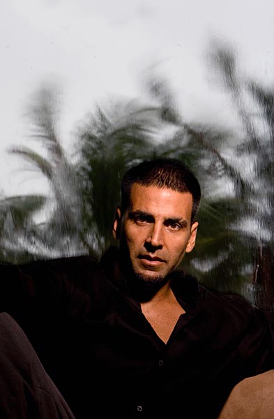 ये हैं सीधे सादे अक्षय अक्षय....Happy b'day