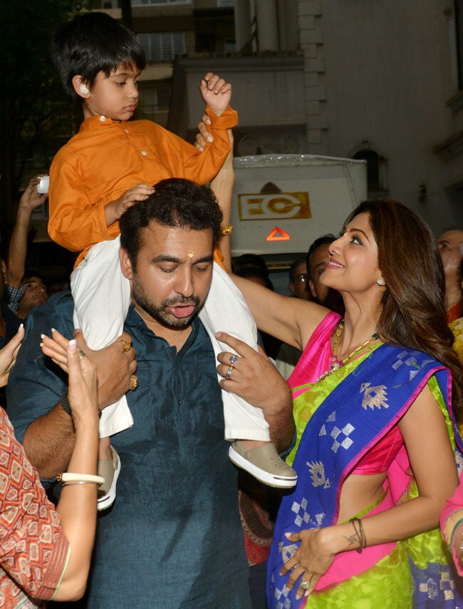 बॉलीवुड सितारों ने धूमधाम से मनाई गणेश चतुर्थी