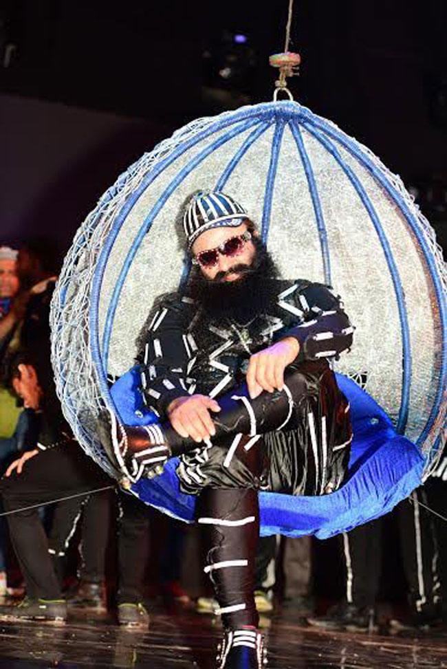 रॉक स्टार बाबा की अगली फिल्म MSG 2 की तस्वीरें