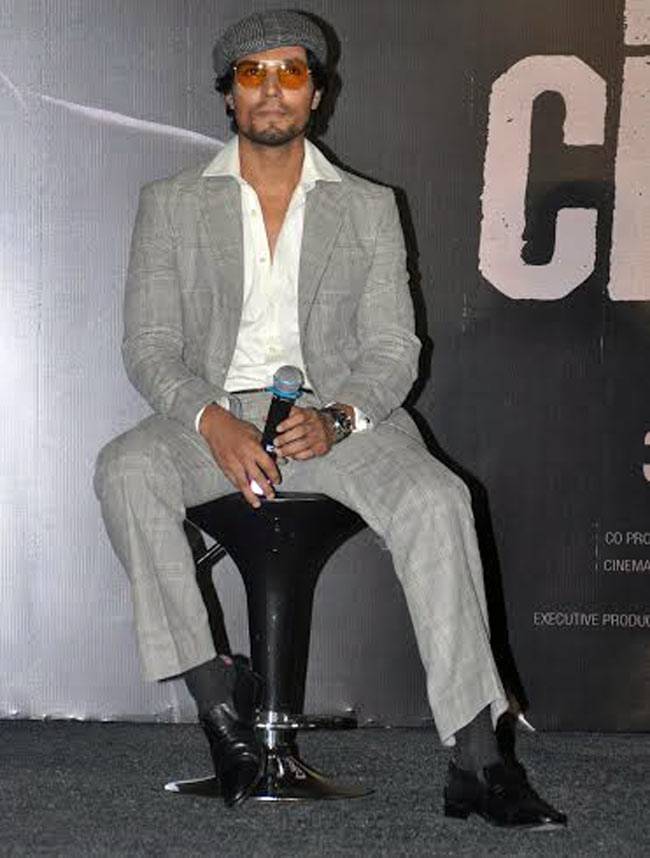 Shocking: लिपलॉक के साथ रणदीप हुड्डा और ऋचा चड्ढा ने किया ट्रेलर लॉन्च