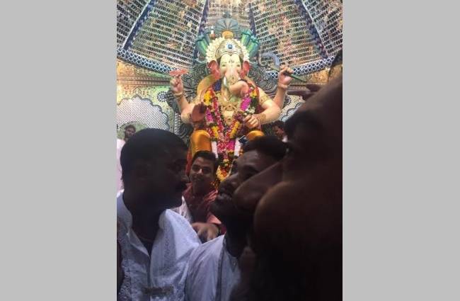 शिल्पा शेट्टी से लेकर अजय देवगन तक पहुंचे गणपति के दर्शन करने