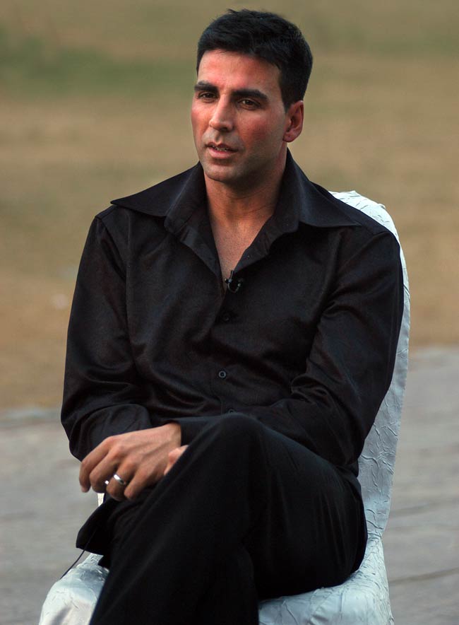 ये हैं सीधे सादे अक्षय अक्षय....Happy b'day