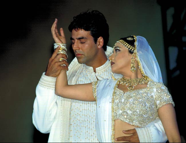 ये हैं सीधे सादे अक्षय अक्षय....Happy b'day