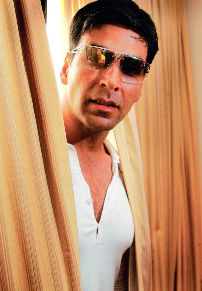 ये हैं सीधे सादे अक्षय अक्षय....Happy b'day