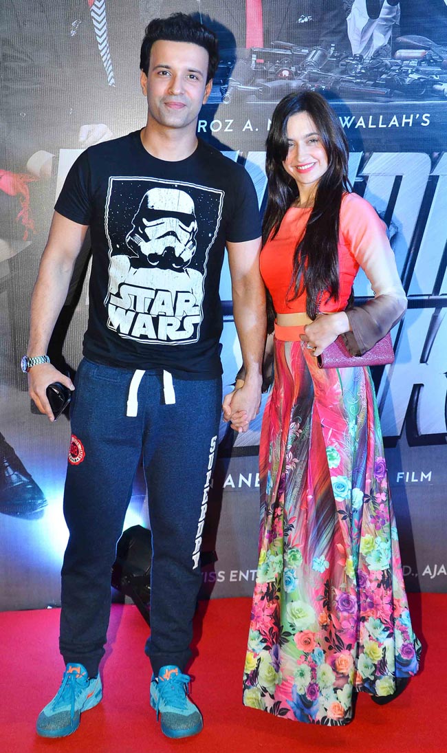 Welcome Back: स्पेशल स्क्रीनिंग पर पापा अनिल कपूर संग सोनम कपूर