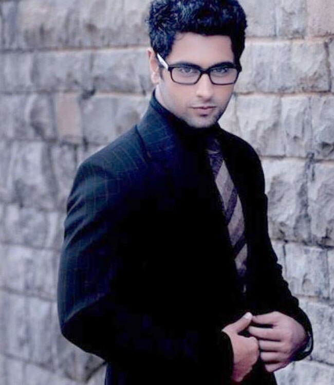 Bigg Boss 9 में सलमान खान का सामना करेंगी यह हस्तियां?