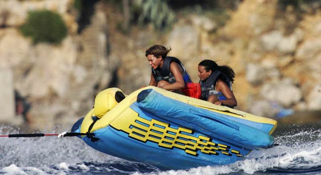 ब्यूटी विद वॉयस बियोंसे नोल्स की अनदेखी तस्वीरें