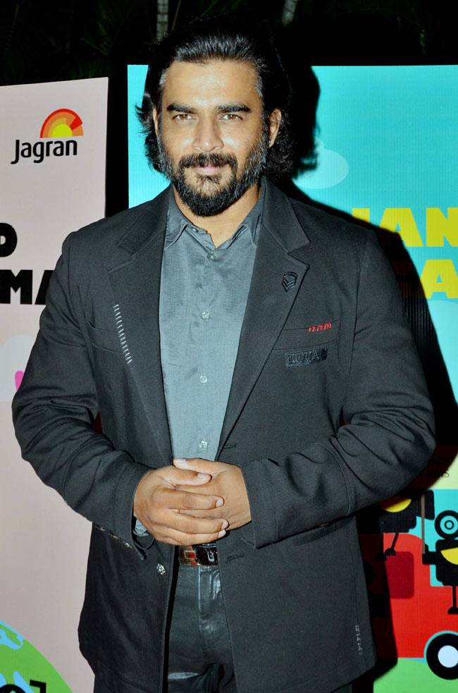 Celeb Spotting: दिल्ली और मुंबई में दिखे बॉलीवुड सितारों के जलवे...