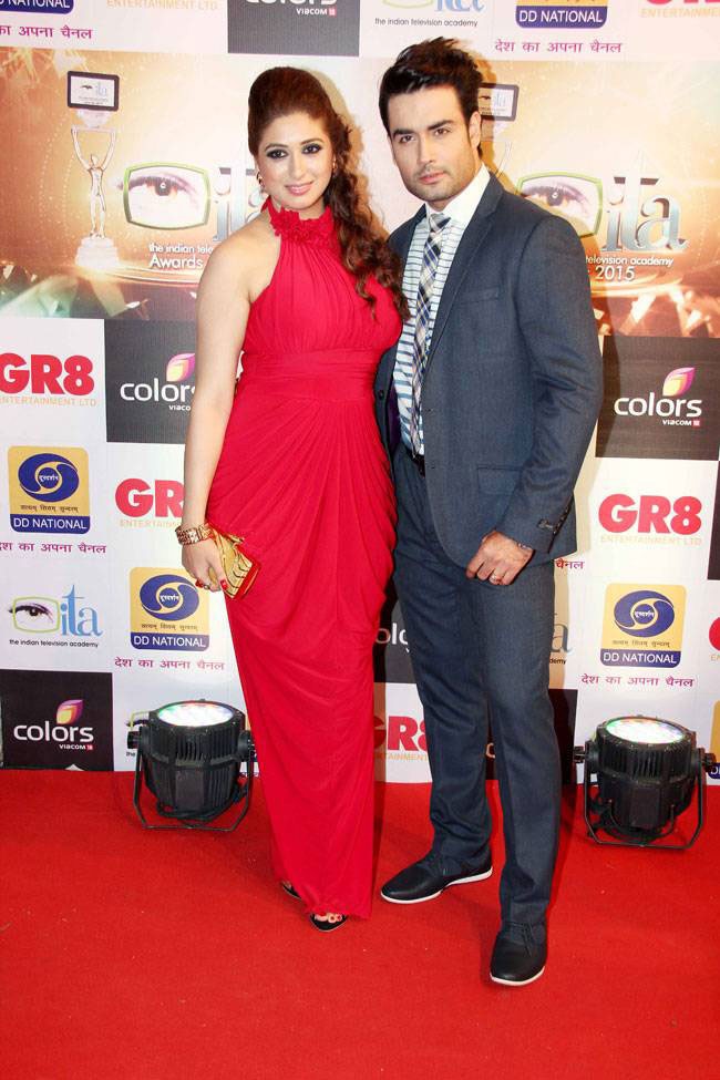 जगमगा उठा ITA अवॉर्ड्स 2015 जब छोटे पर्दे के सितारों का हुआ जमावड़ा