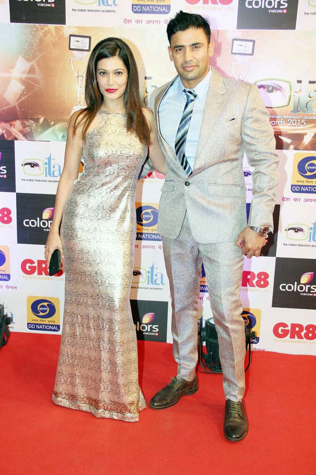 जगमगा उठा ITA अवॉर्ड्स 2015 जब छोटे पर्दे के सितारों का हुआ जमावड़ा