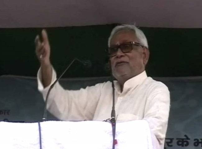 2 सितम्बर 2015: तस्वीरों में देखें दिनभर की बड़ी खबरें