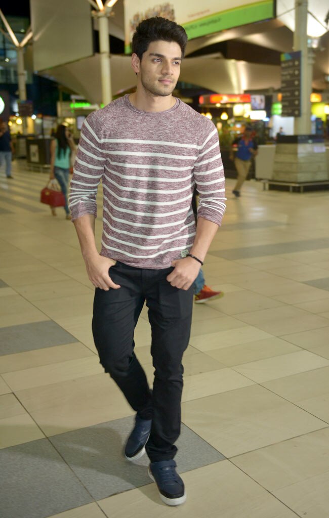 'हीरो' का प्रमोशन कर मुंबई लौटे सलमान, सूरज और आतिया