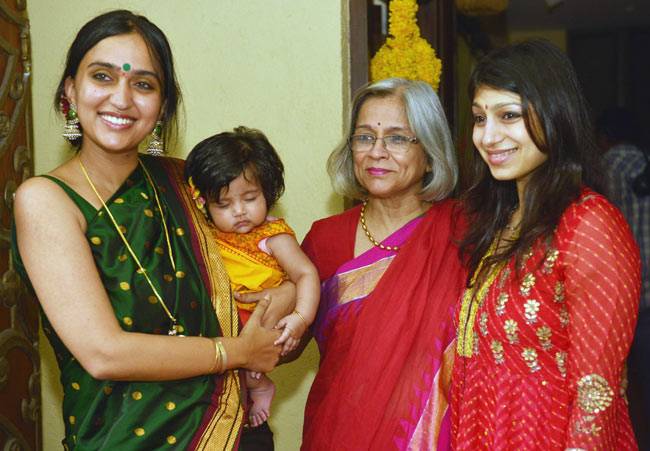 तस्वीरें: बॉलीवुड सितारों ने किया गणपति विसर्जन