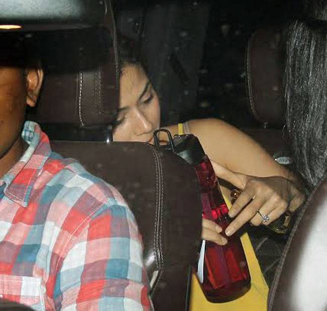 क्या आपने मीरा राजपूत की ये नई तस्वीरें देखीं?