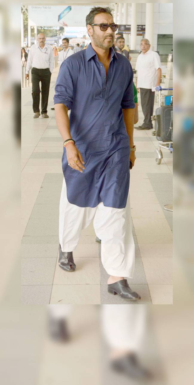 Celeb Spotting: रितिक रोशन ने बेटों के साथ देखी फिल्म