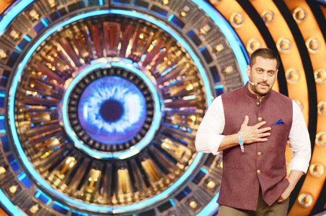Bigg Boss 9: 'मैं और चार्ल्स' के प्रमोशन के लिए पहुंचे रणदीप हुड्डा
