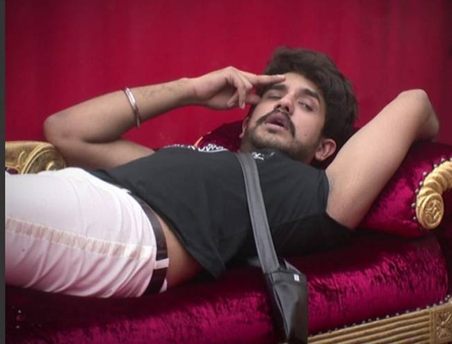 Bigg Boss 9: घरवालों को मिलेगा अपना सामान