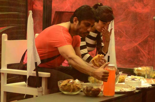 Bigg Boss 9: दूसरे ही दिन घर में शादी की घोषणा