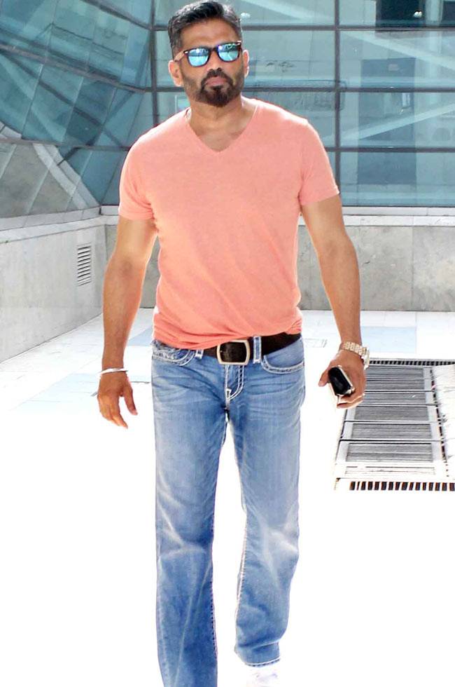 Celeb Spotting: ये स्टार्स कैमरे में हुए कैद, 'शानदार' के प्रमोशन में जुटे शाहिद-आलिया