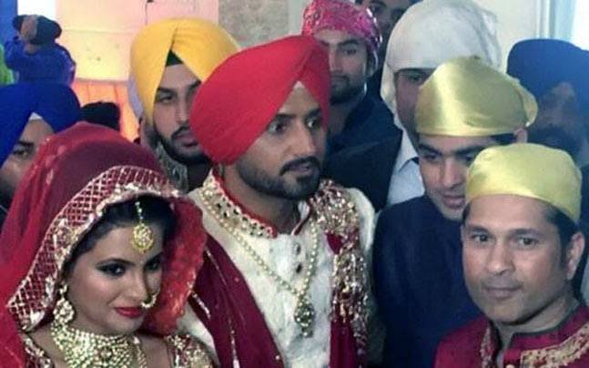 हरभजन की हुईं गीता, सिख रीति-रिवाज से हुई शादी...