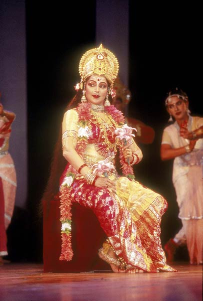 Dream Girl हेमा मालिनी को जन्‍मदिन मुबारक...