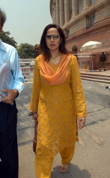 Dream Girl हेमा मालिनी को जन्‍मदिन मुबारक...