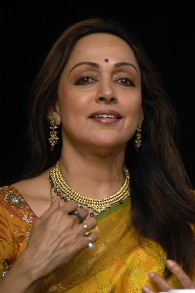 Dream Girl हेमा मालिनी को जन्‍मदिन मुबारक...