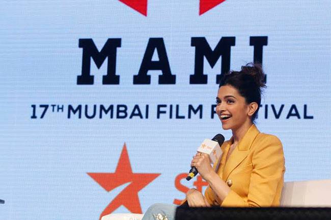 Jio MAMI 2015: 17वें मुंबई फिल्म फेस्टिवल सितारों से हुआ गुलजार