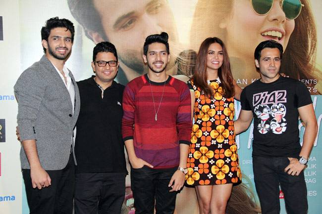 अपने नए गाने के लॉन्च पर इमरान हाशमी और ईशा गुप्ता