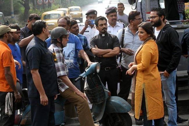 अमिताभ बच्चन ने कोलकाता की गलियों में की स्कूटर से सैर