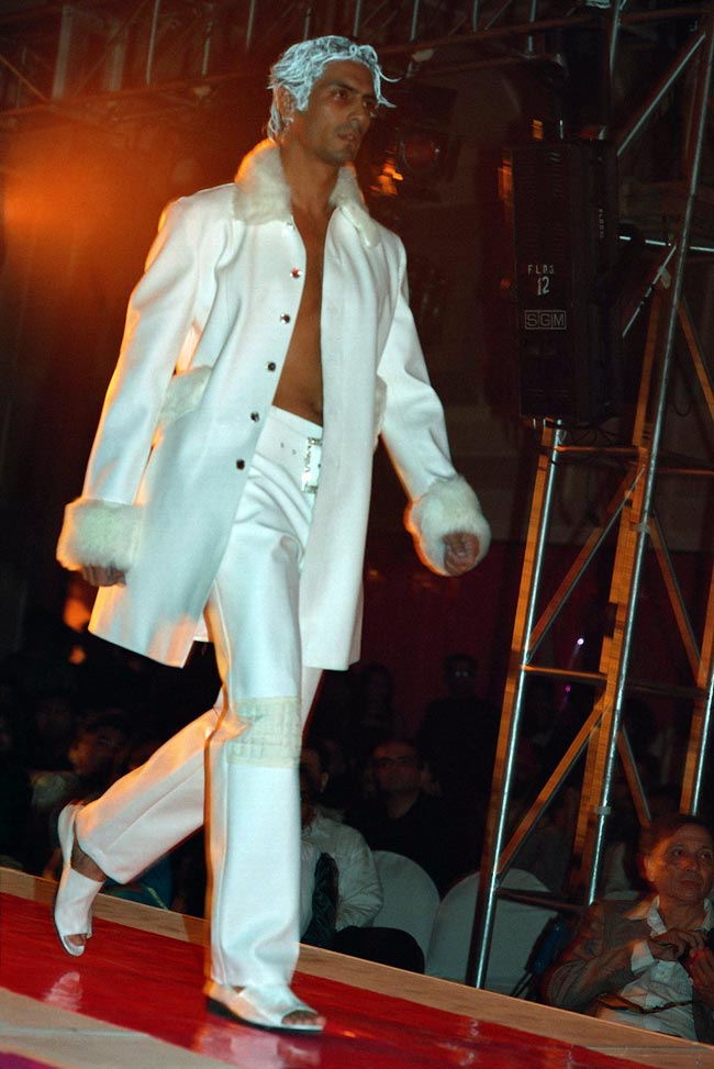 सुपरमॉडल, एक्टर अर्जुन रामपाल की अनदेखी तस्वीरें