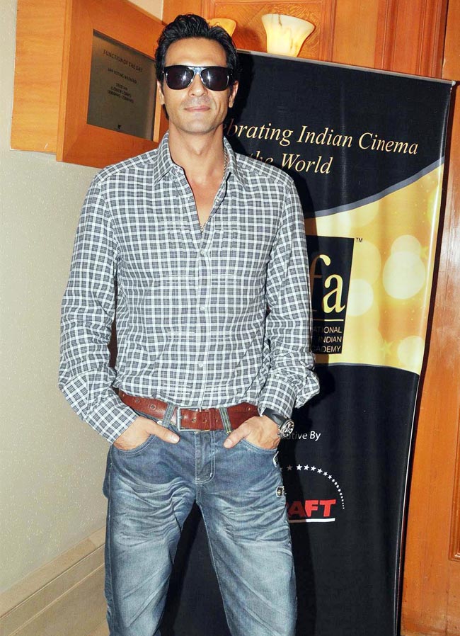 सुपरमॉडल, एक्टर अर्जुन रामपाल की अनदेखी तस्वीरें