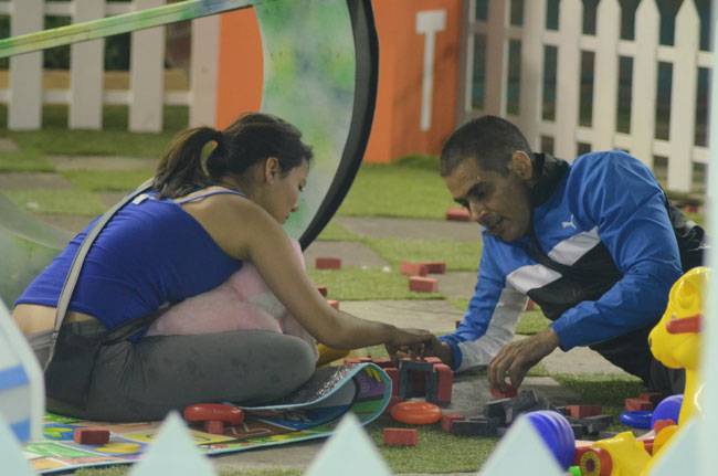 Bigg Boss 9: घरवालों में हुई जमकर नोंक-झोंक