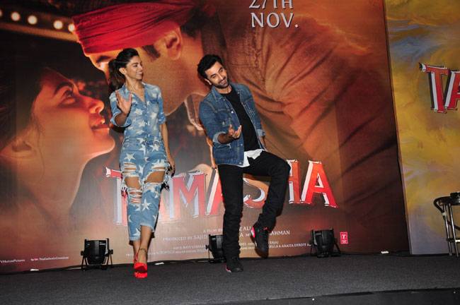 जब रणबीर ने दीपिका को गोद में उठाया...