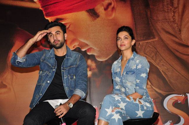 जब रणबीर ने दीपिका को गोद में उठाया...