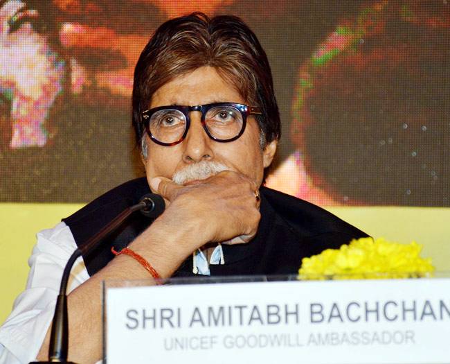 हेपिटाइटिस बी की वैक्सीन को लेकर जागरुकता कार्यक्रम में शामिल हुए अमिताभ बच्चन