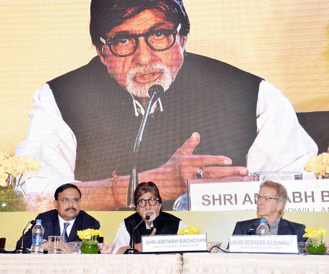 हेपिटाइटिस बी की वैक्सीन को लेकर जागरुकता कार्यक्रम में शामिल हुए अमिताभ बच्चन