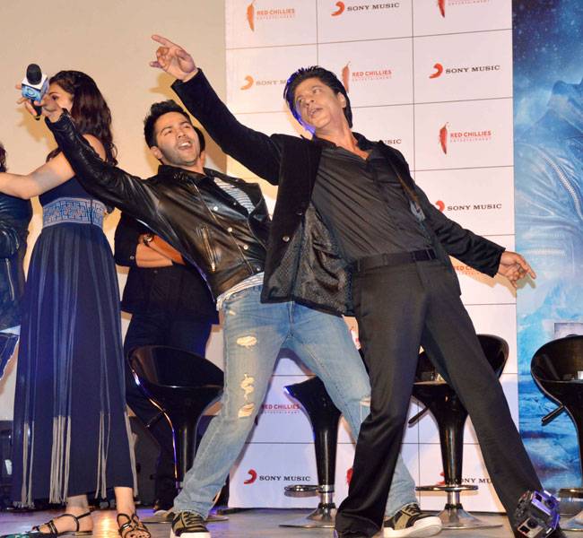 'दिलवाले': काजोल नहीं कृति सैनन संग शाहरुख कर रहे हैं रोमांस