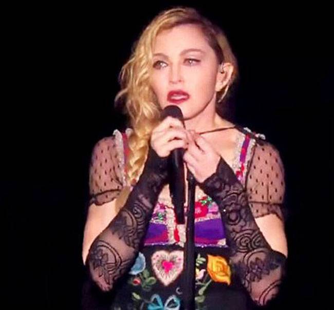 पेरिस अटैक से सदमे में हॉलीवुड