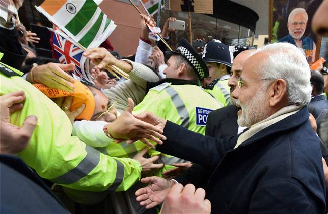 तस्वीरें: 10 डाउनिंग स्ट्रीट से लेकर ब्रिटिश संसद तक PM मोदी का जलवा