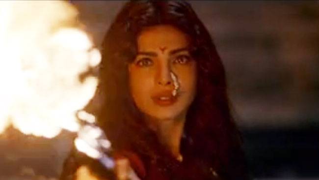 'बाजीराव मस्तानी' के ट्रेलर लॉन्च पर पहुंचे दीपिका-रणवीर